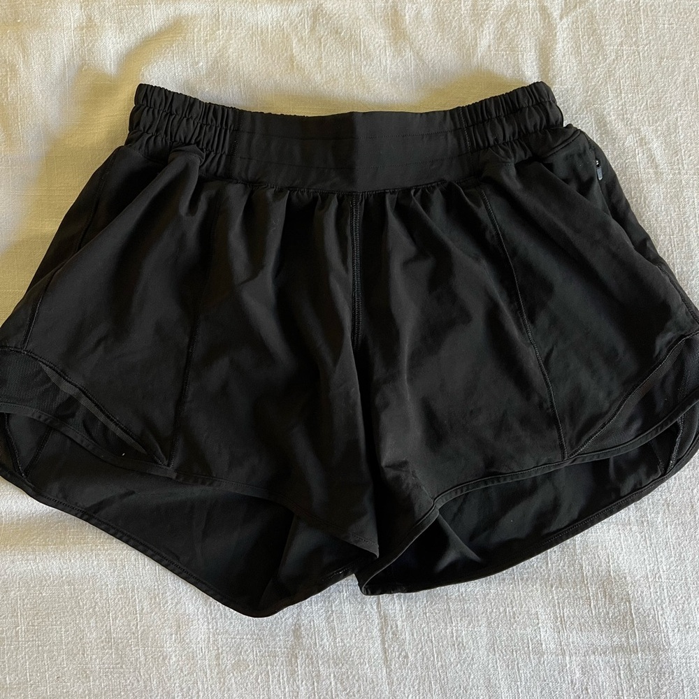 lululemon Hotty Hot Shorts Low Rise 4”